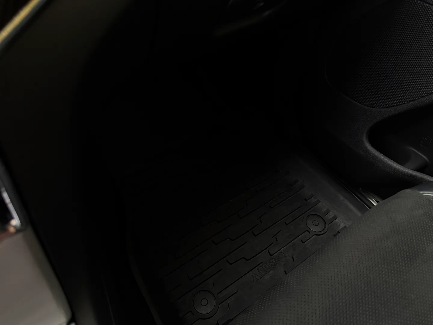 Jeep Grand Cherokee SRT — photo 70