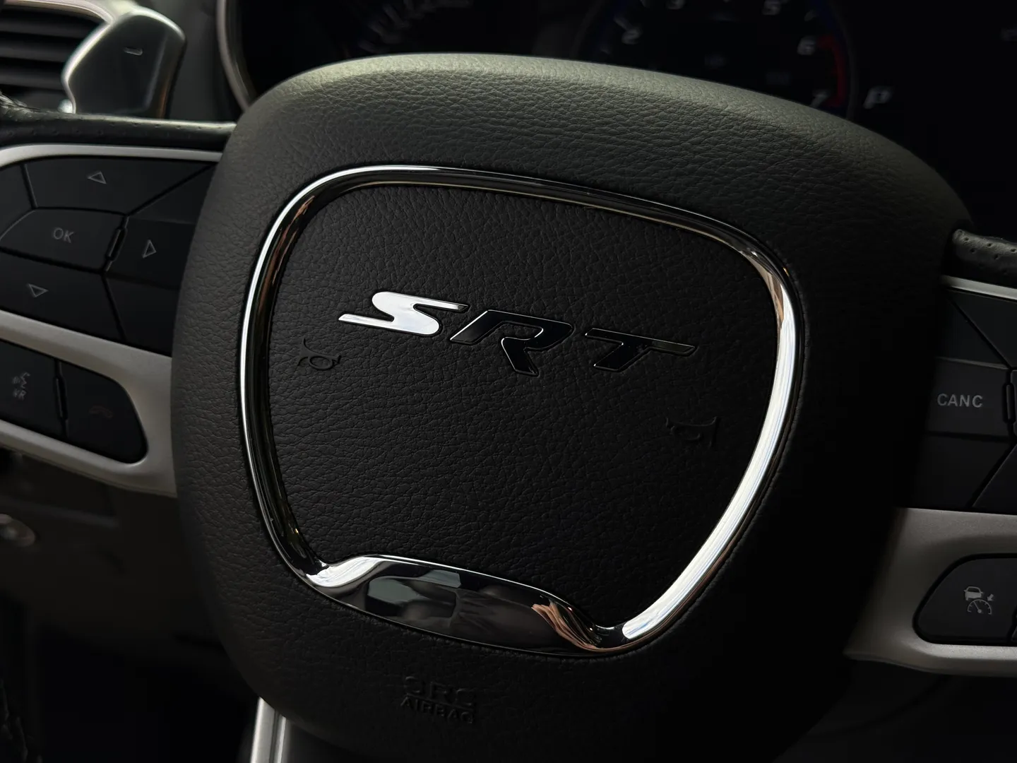 Jeep Grand Cherokee SRT — photo 80