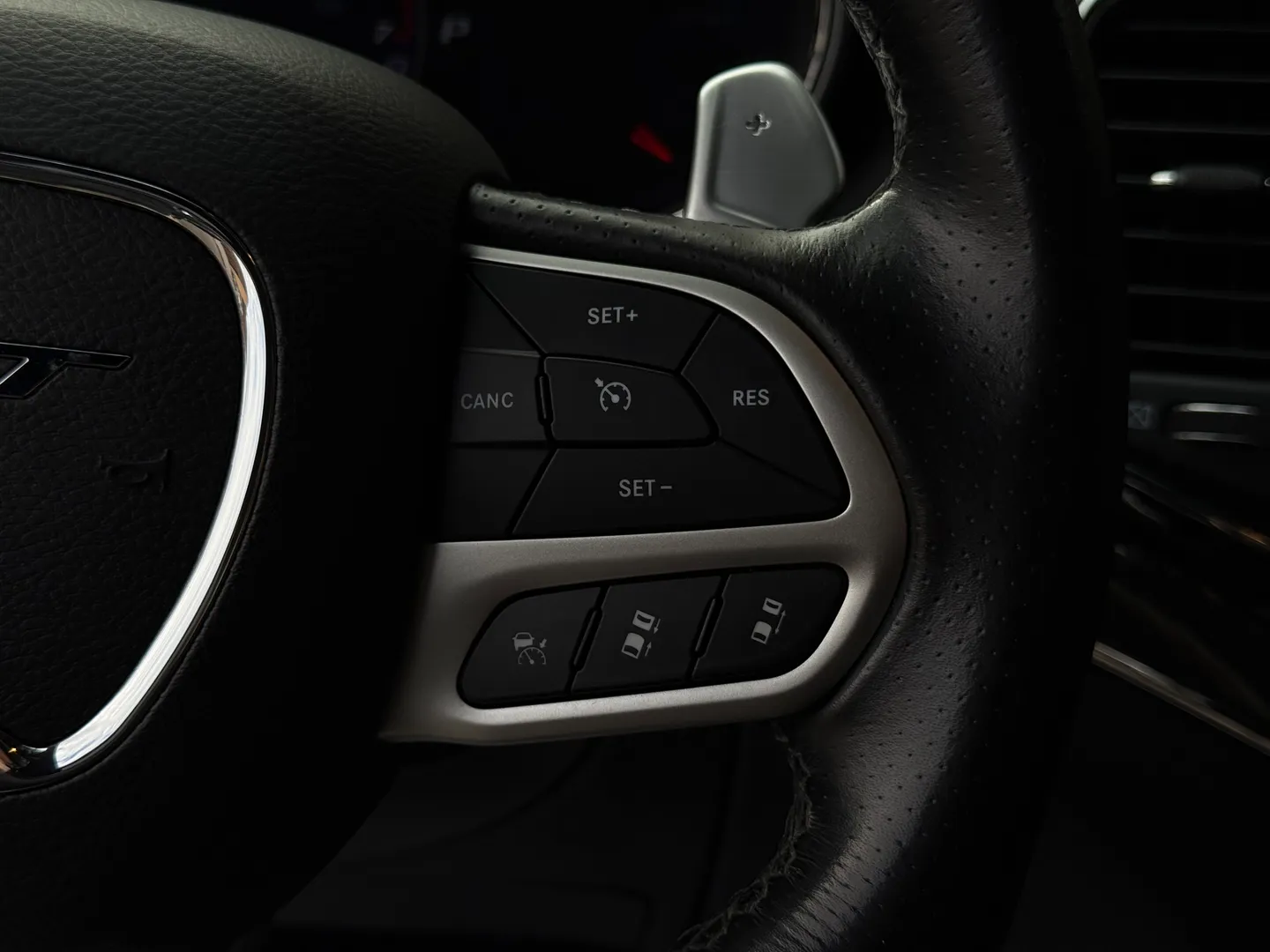 Jeep Grand Cherokee SRT — photo 82