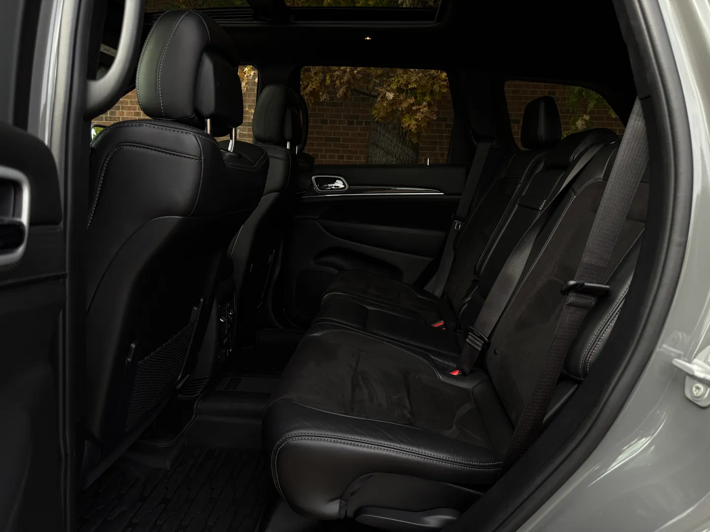 Jeep Grand Cherokee SRT — photo 88