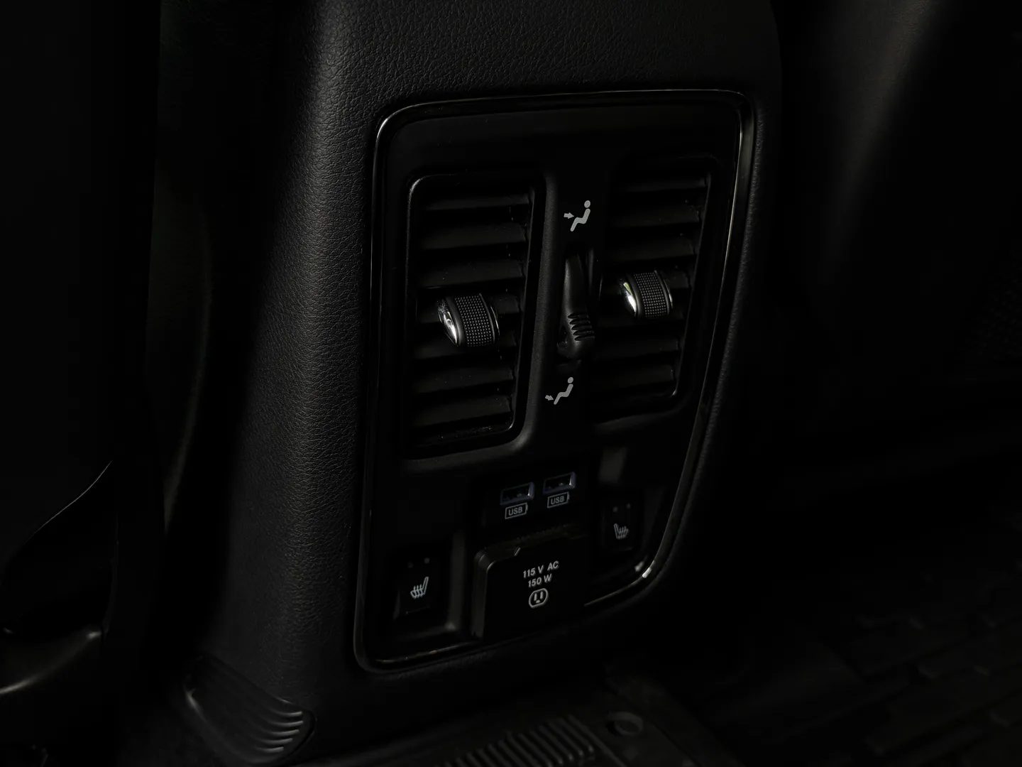 Jeep Grand Cherokee SRT — photo 91