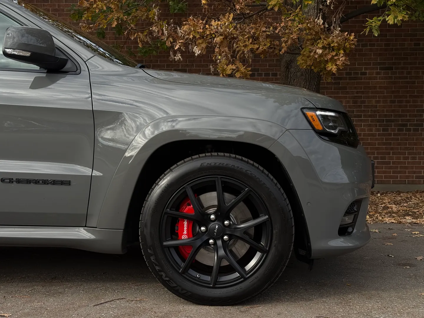 Jeep Grand Cherokee SRT — photo 97
