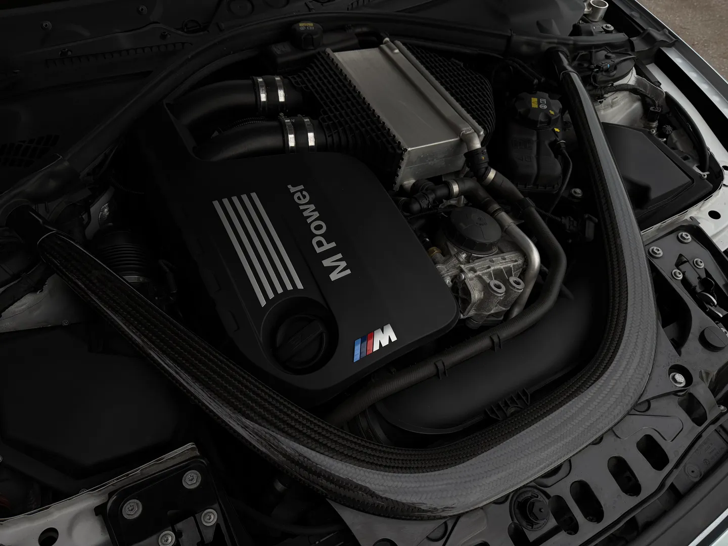 BMW M4 DCT Coupe M Performance Exhaust — photo 32