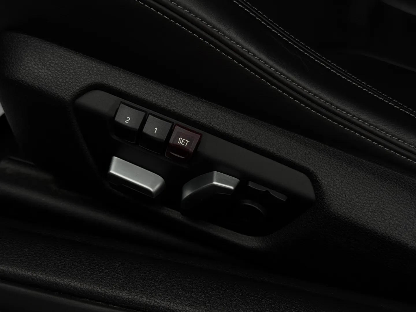 BMW M4 DCT Coupe M Performance Exhaust — photo 39