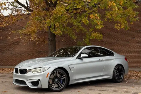 Cover image of 2016 BMW M4