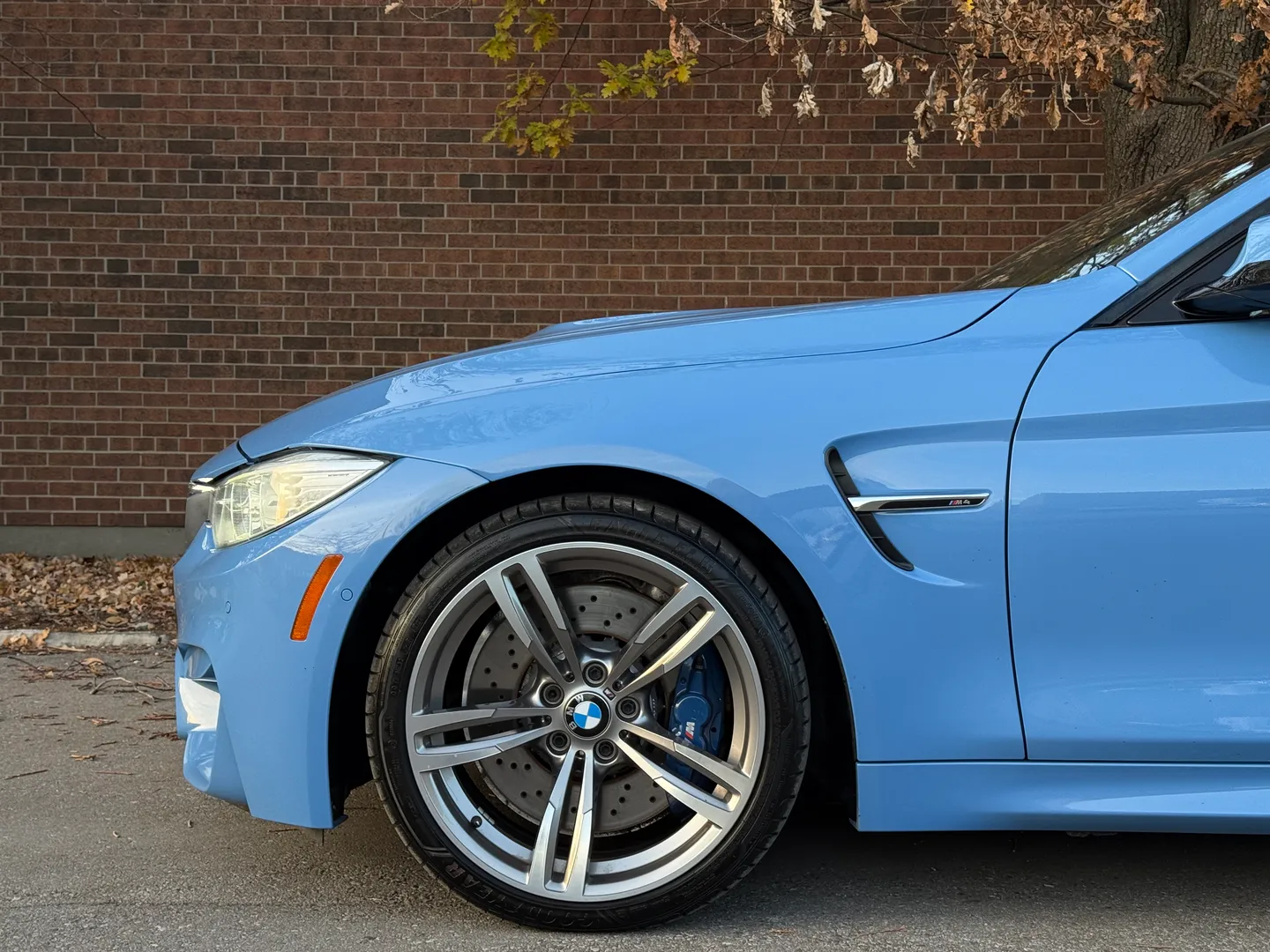 BMW M4 DCT Cabriolet — photo 13