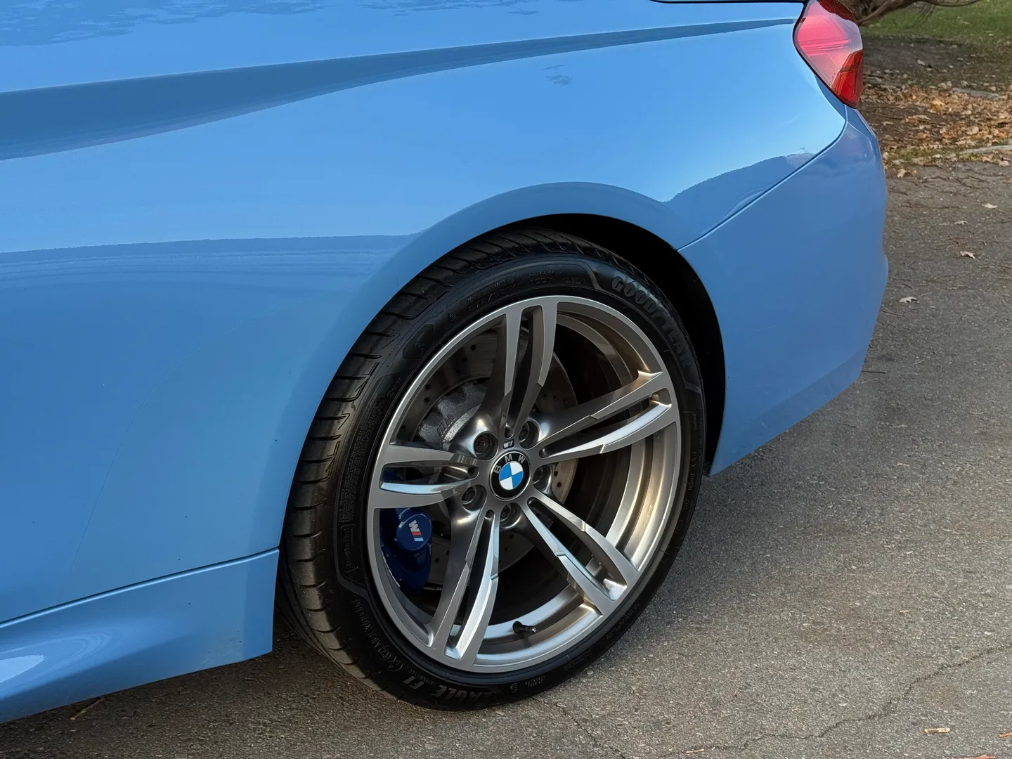 BMW M4 DCT Cabriolet — photo 16