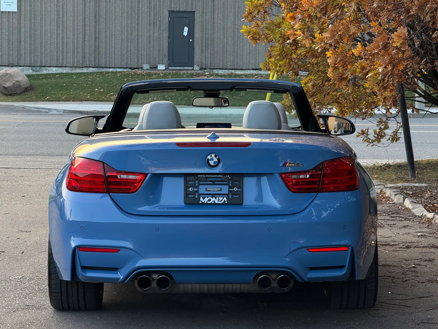 BMW M4 DCT Cabriolet — photo 24