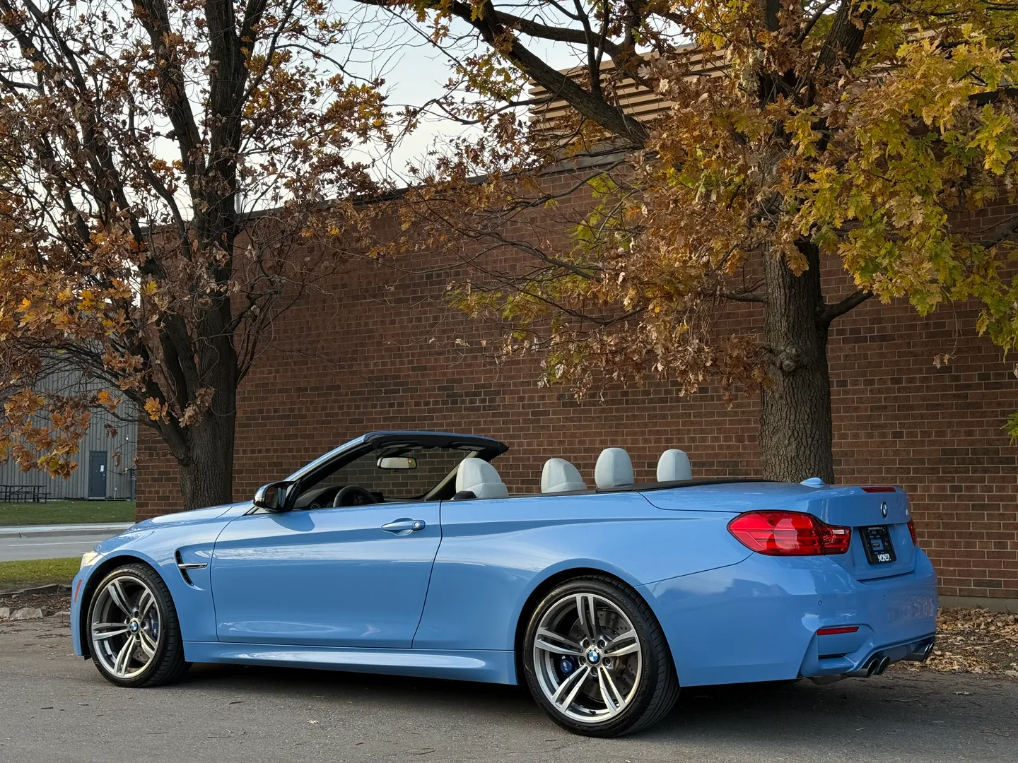 BMW M4 DCT Cabriolet — photo 22