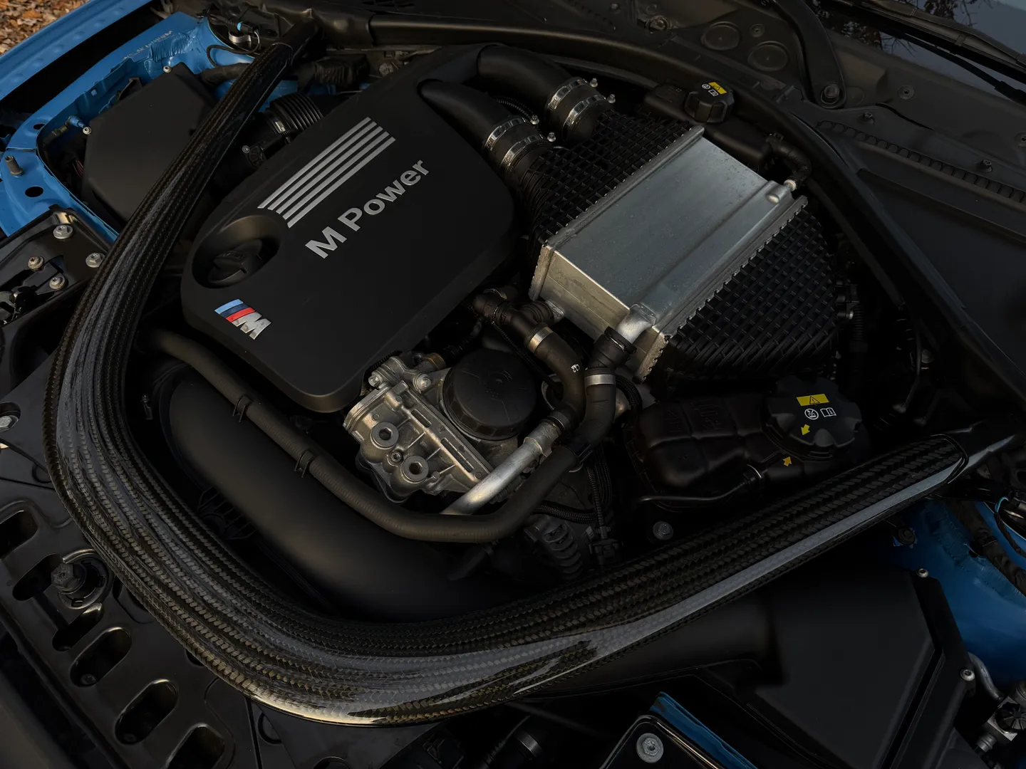 BMW M4 DCT Cabriolet — photo 35