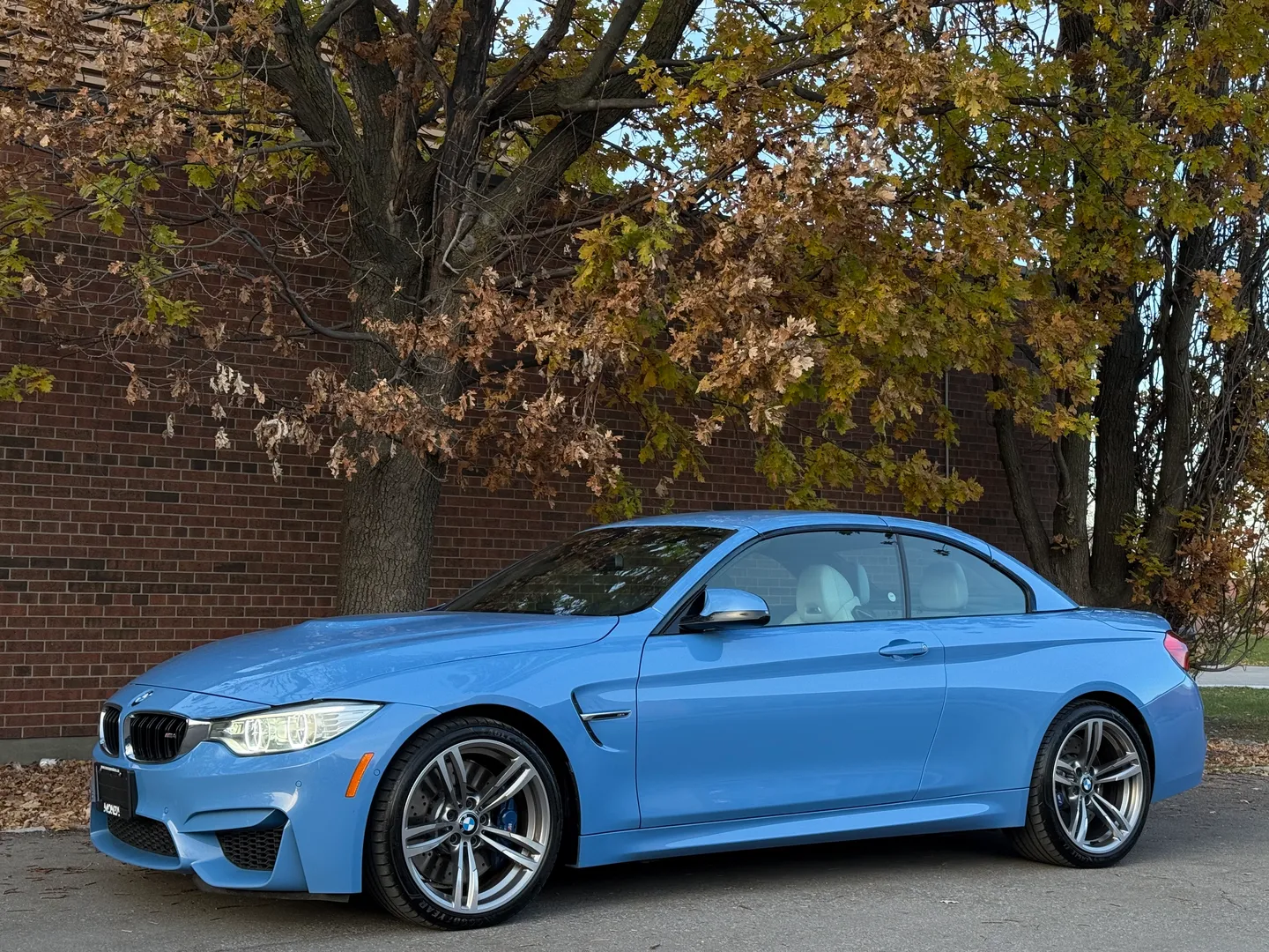 BMW M4 DCT Cabriolet — photo 36