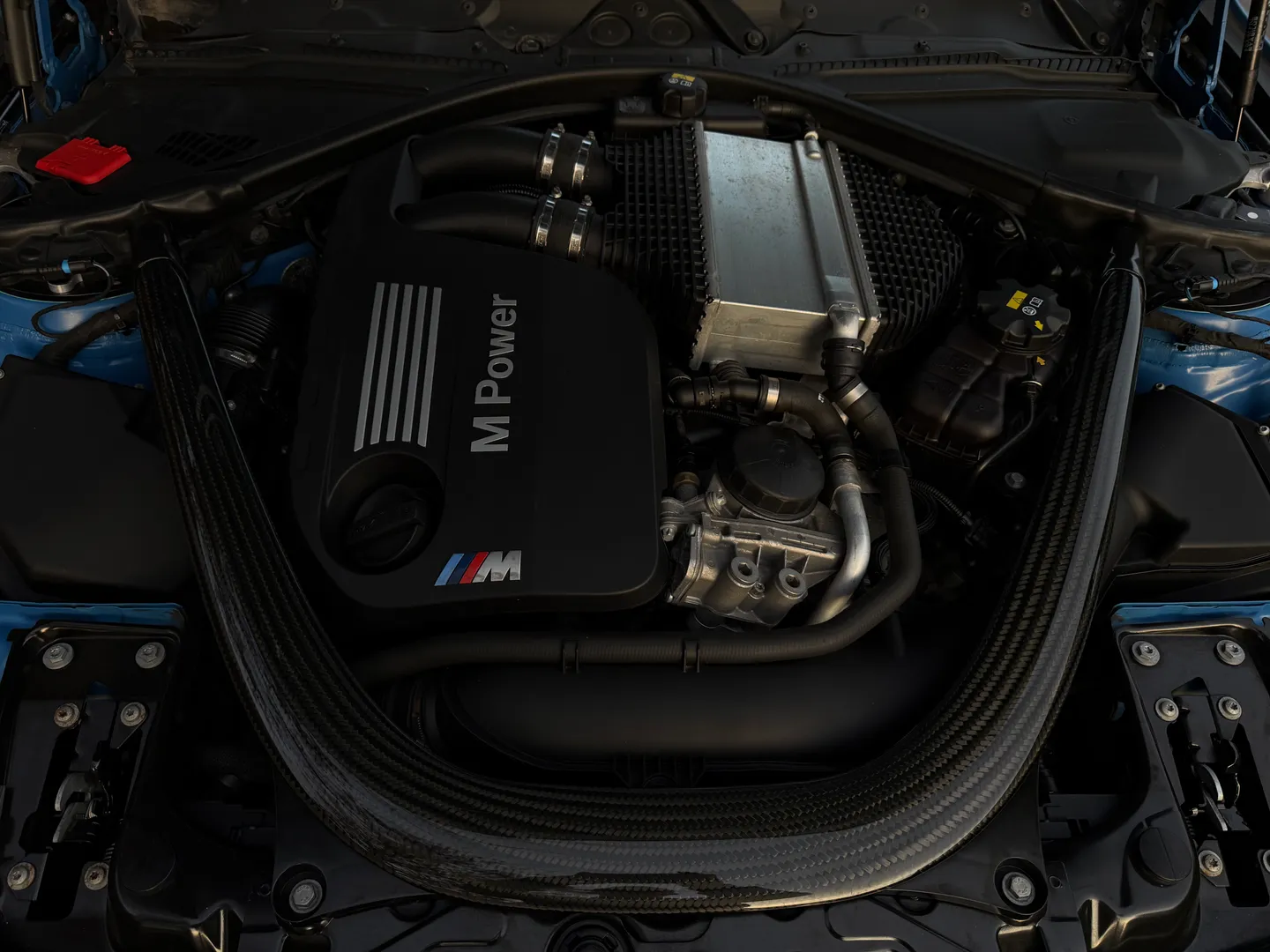 BMW M4 DCT Cabriolet — photo 34