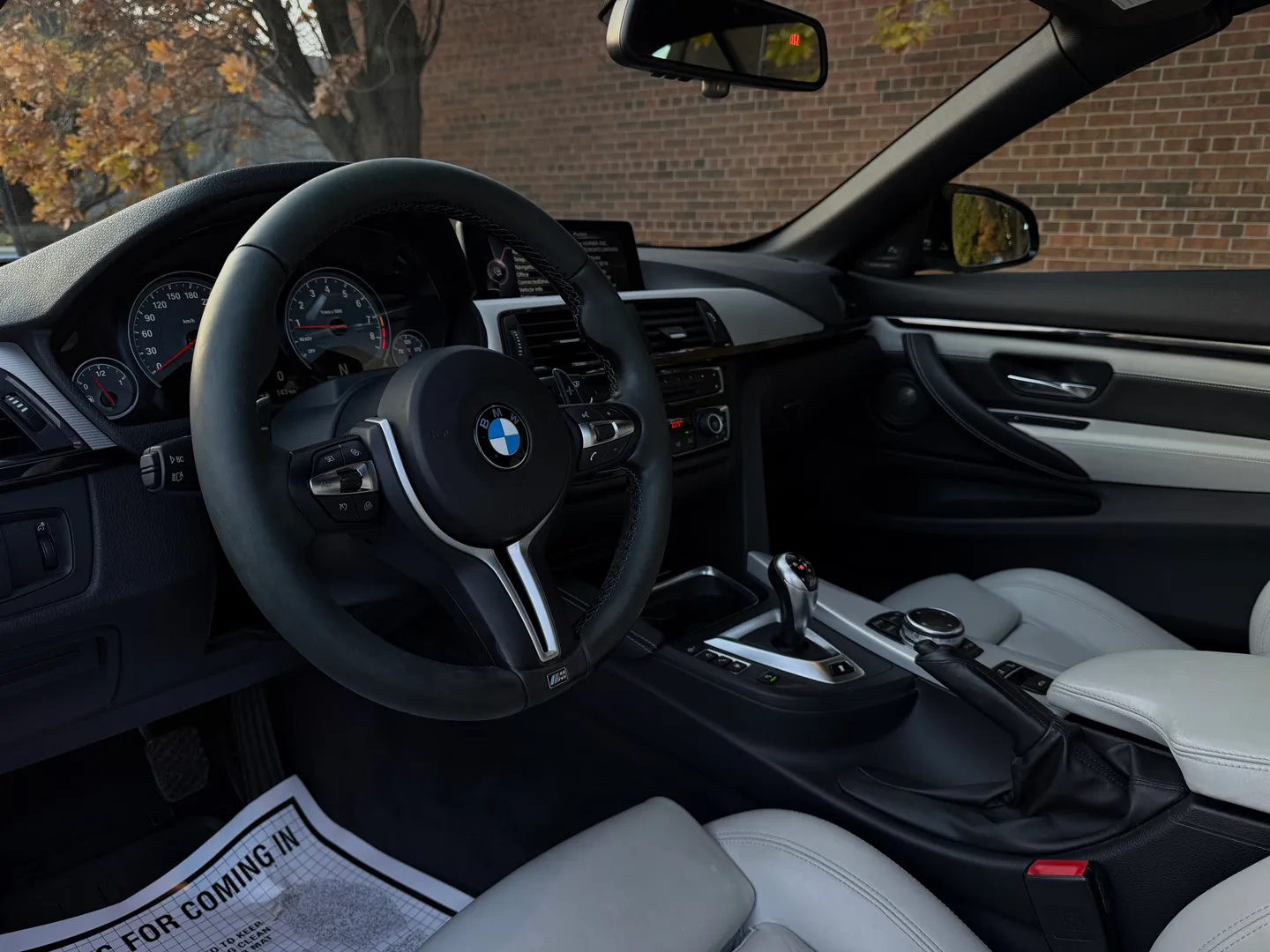 BMW M4 DCT Cabriolet — photo 39