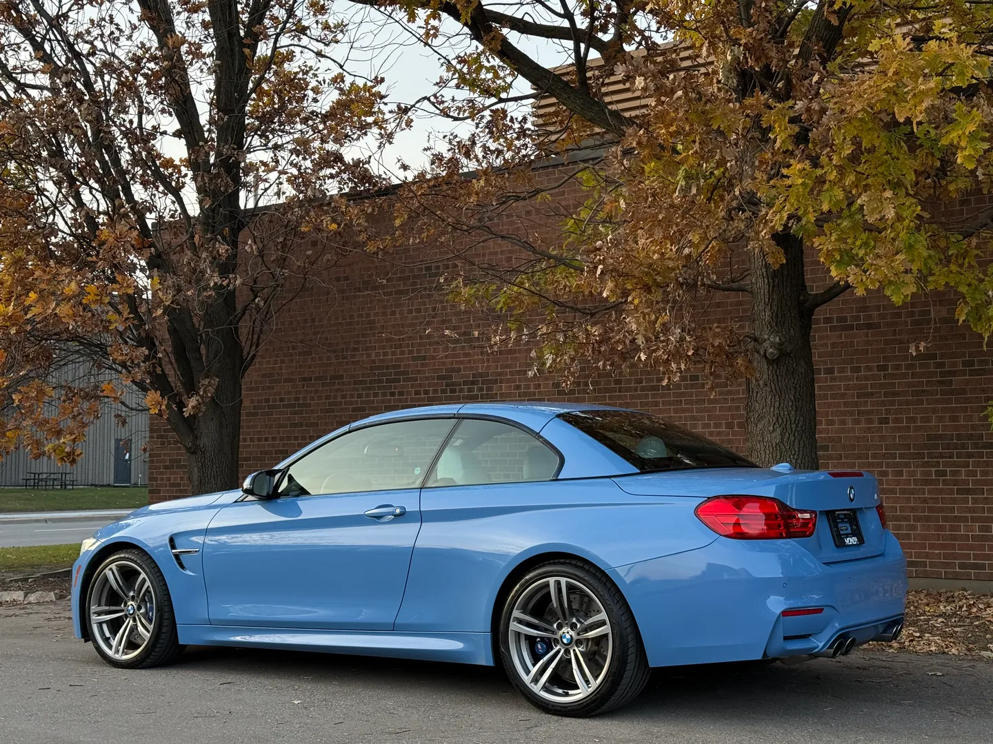 BMW M4 DCT Cabriolet — photo 38