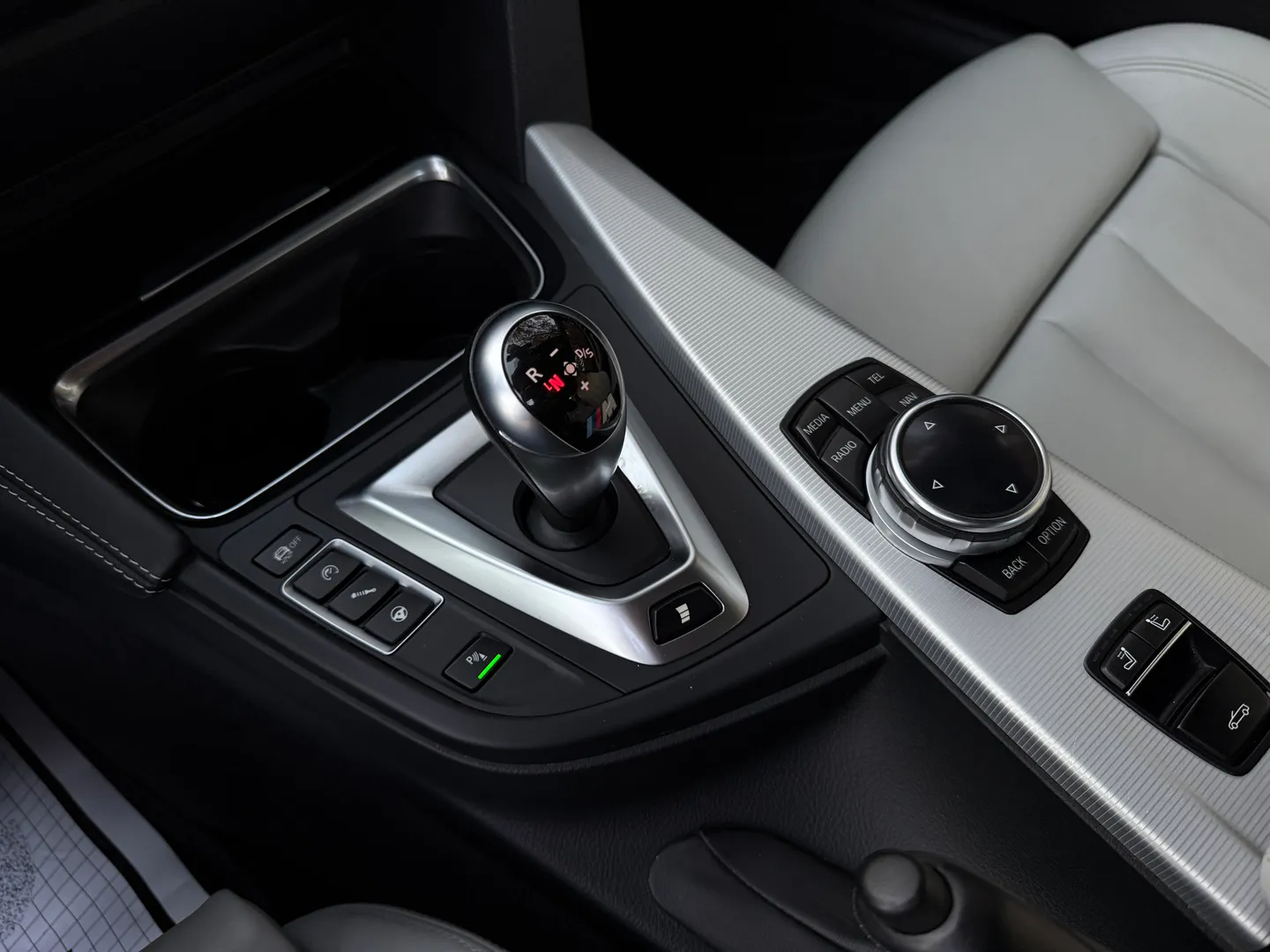BMW M4 DCT Cabriolet — photo 53