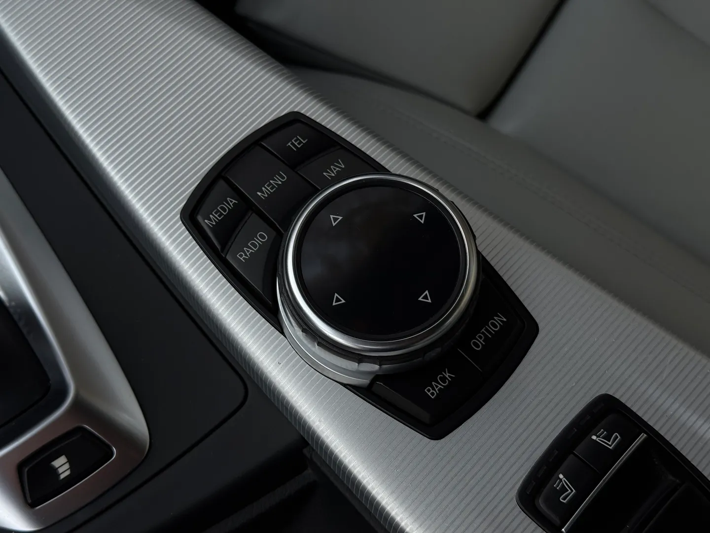 BMW M4 DCT Cabriolet — photo 56
