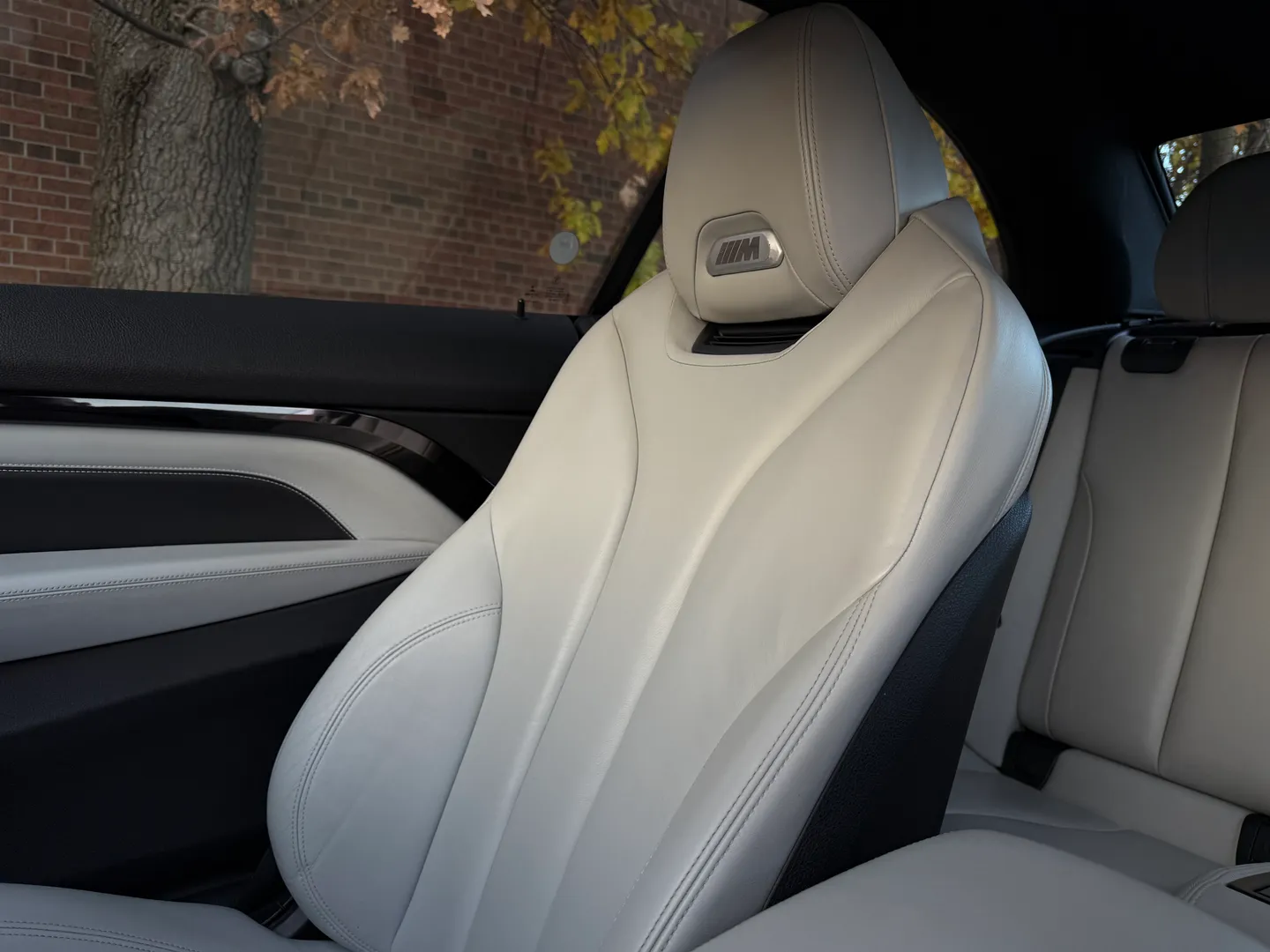 BMW M4 DCT Cabriolet — photo 76