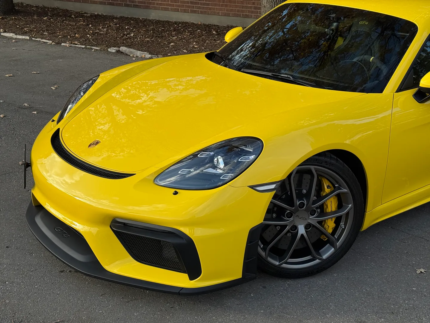 Porsche 718 Cayman GT4 6 Speed Manual  — photo 3