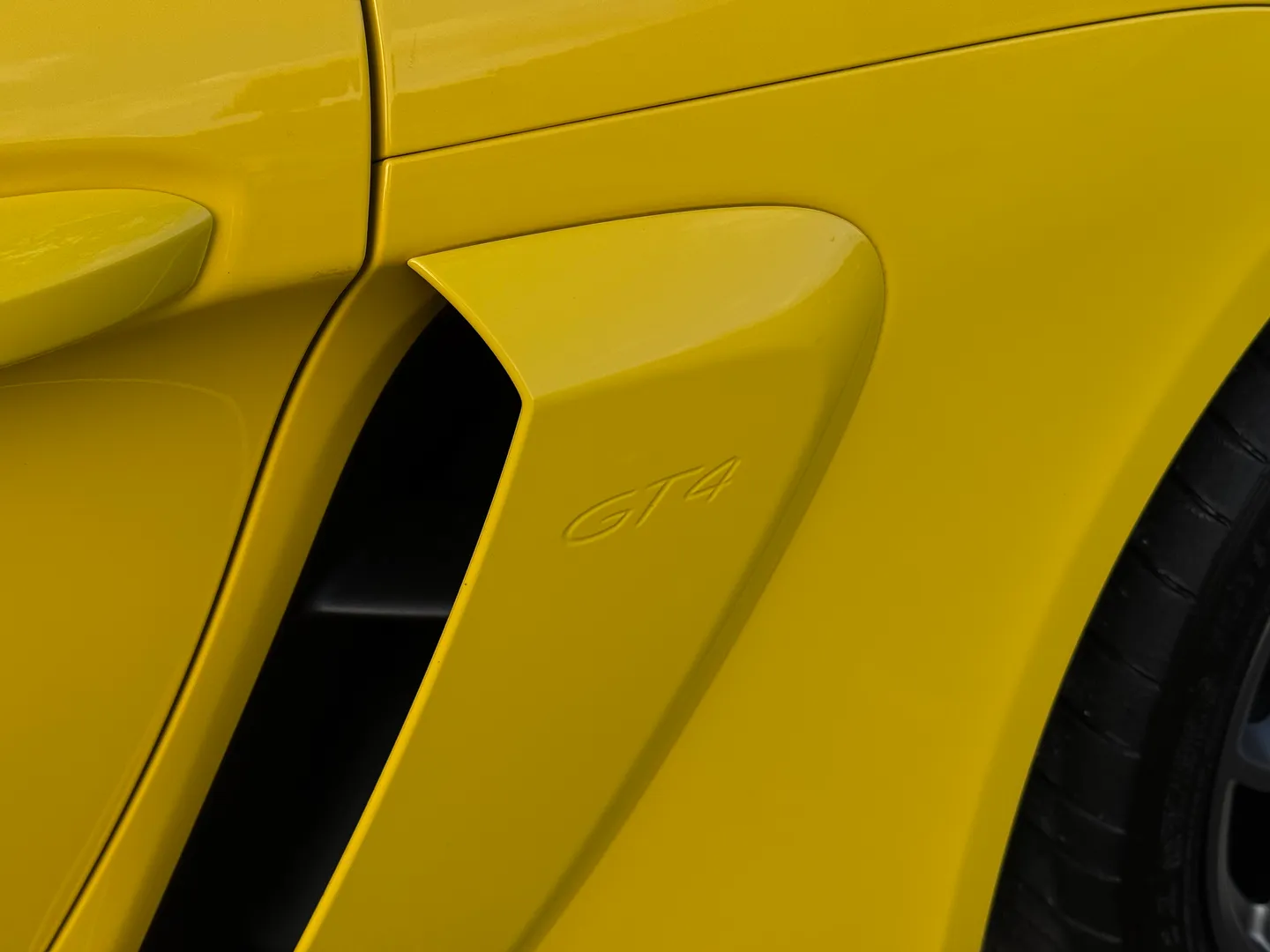 Porsche 718 Cayman GT4 6 Speed Manual  — photo 23