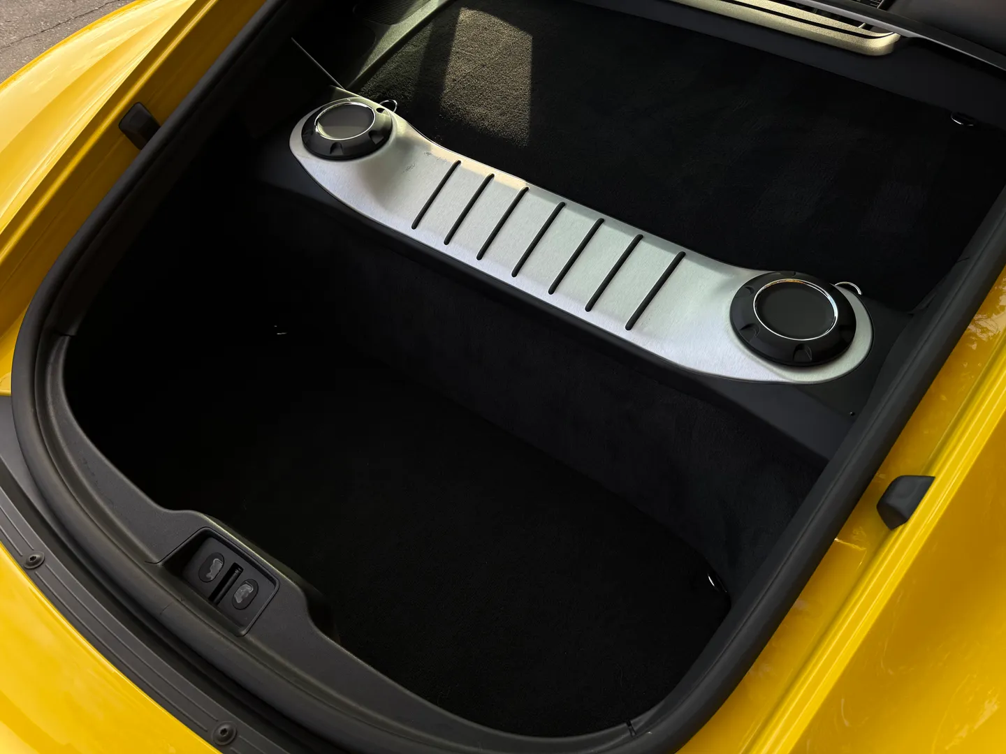 Porsche 718 Cayman GT4 6 Speed Manual  — photo 35
