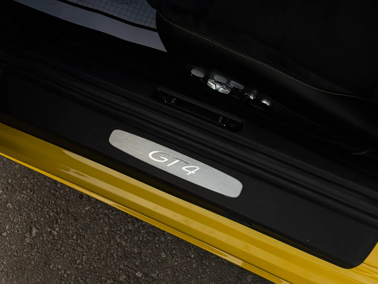 Porsche 718 Cayman GT4 6 Speed Manual  — photo 47