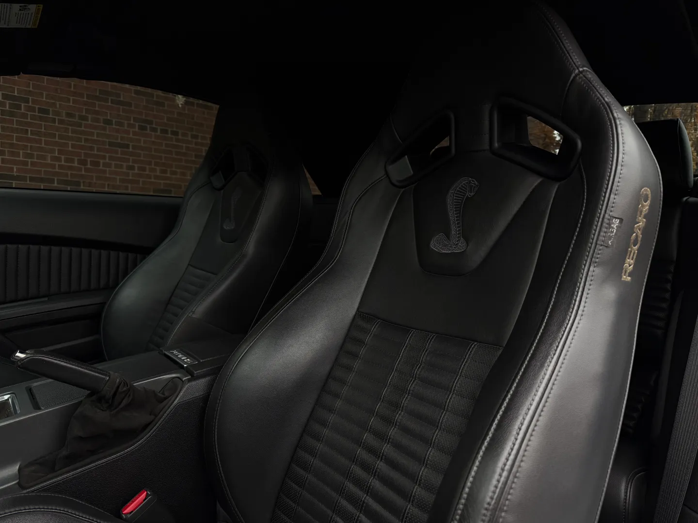 Ford Mustang Shelby GT500 6 Speed Manual Convertible — photo 48