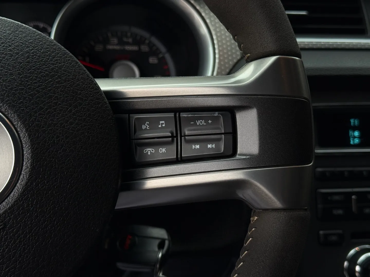 Ford Mustang Shelby GT500 6 Speed Manual Convertible — photo 85