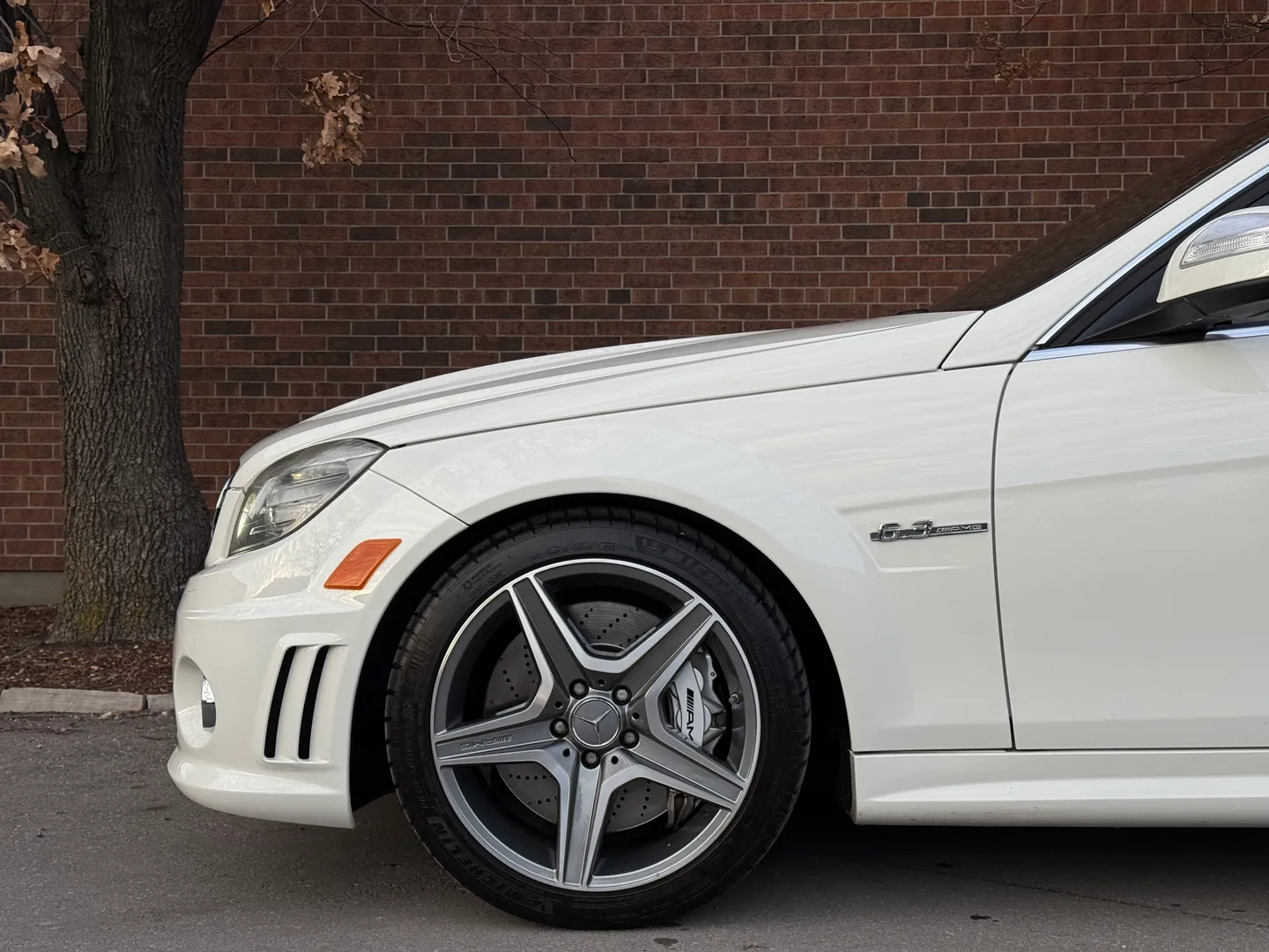 Mercedes Benz C63 AMG — photo 12
