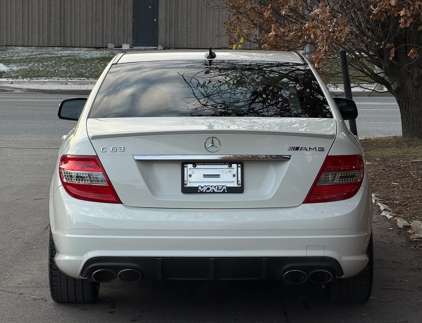 Mercedes Benz C63 AMG — photo 23