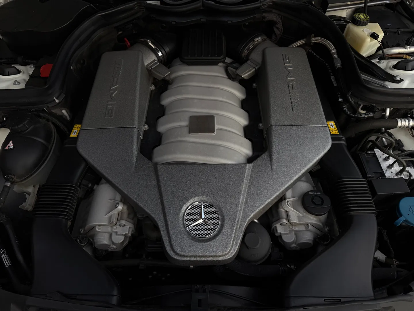 Mercedes Benz C63 AMG — photo 31