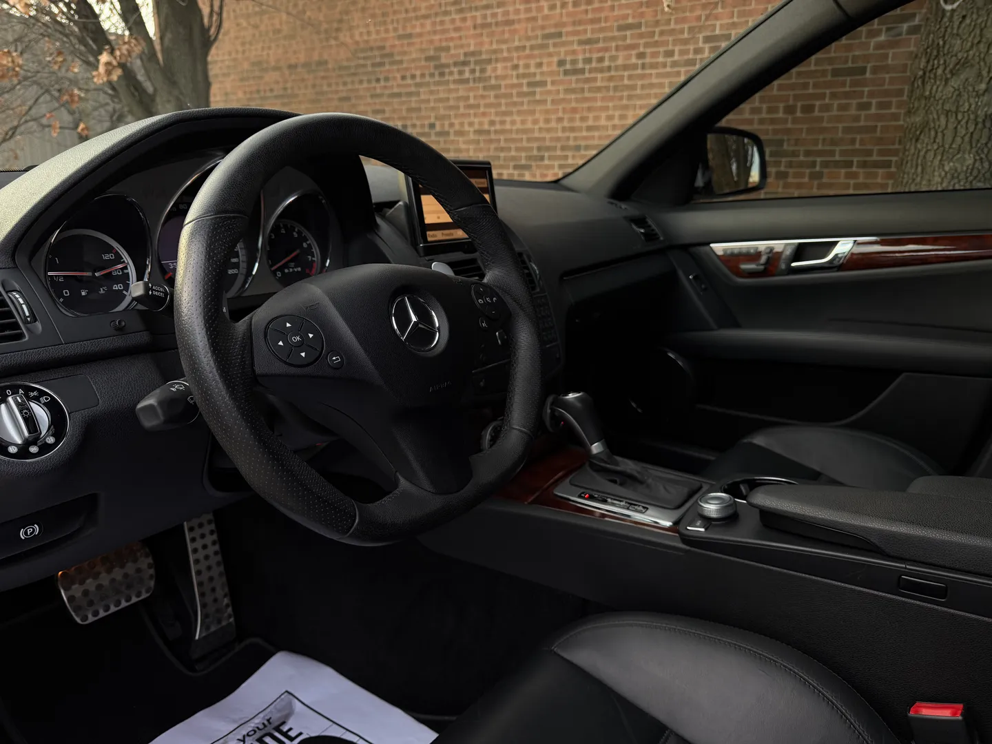 Mercedes Benz C63 AMG — photo 35