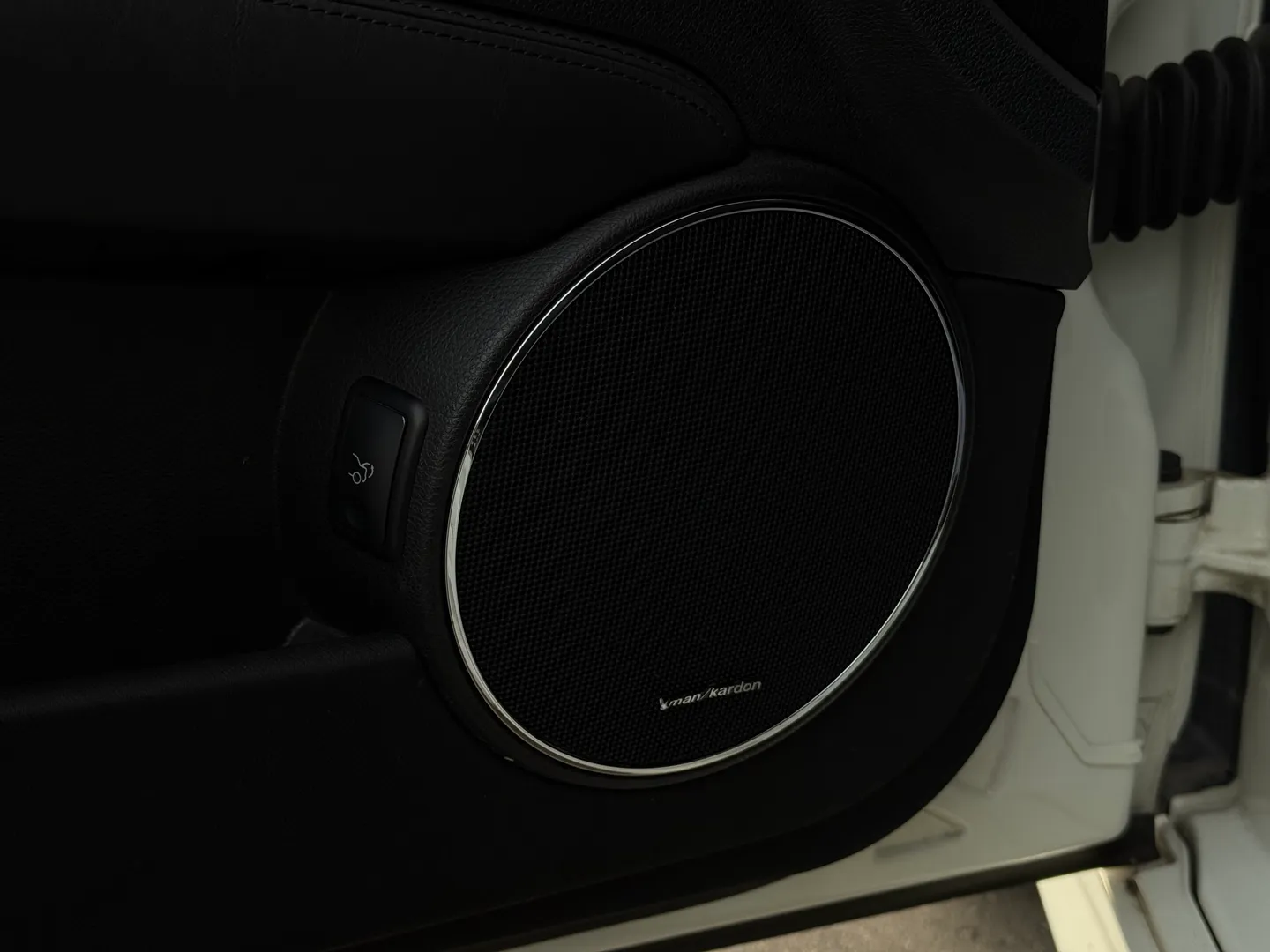 Mercedes Benz C63 AMG — photo 43