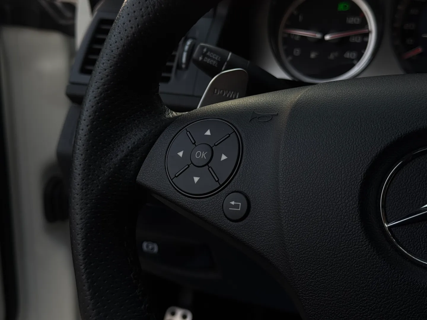 Mercedes Benz C63 AMG — photo 71
