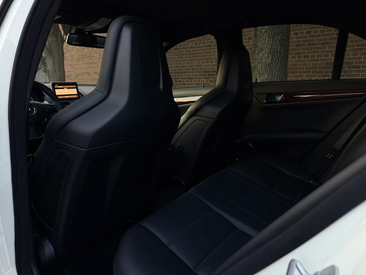 Mercedes Benz C63 AMG — photo 81