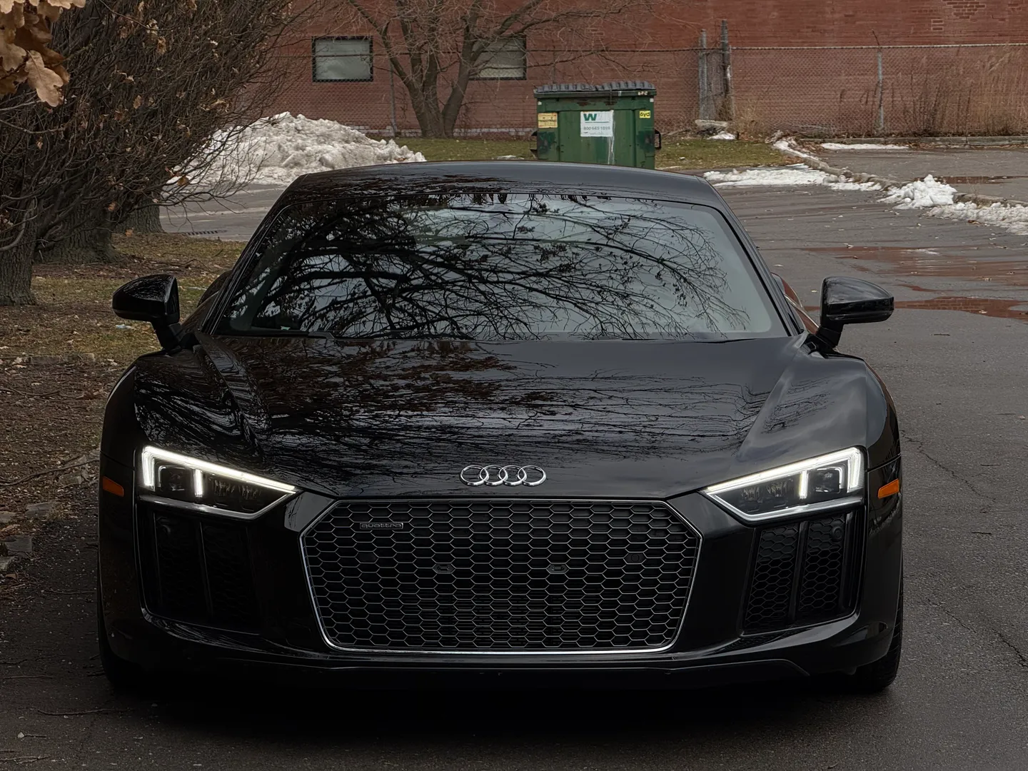 Audi R8 V10 Quattro Coupe — photo 4