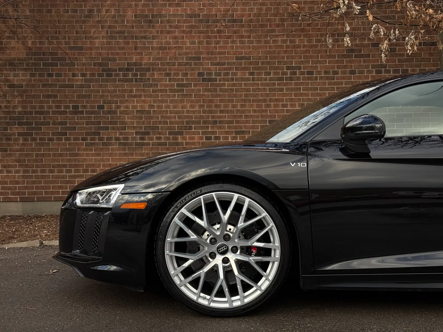 Audi R8 V10 Quattro Coupe — photo 13