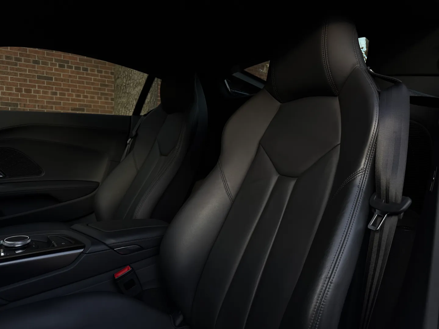 Audi R8 V10 Quattro Coupe — photo 43