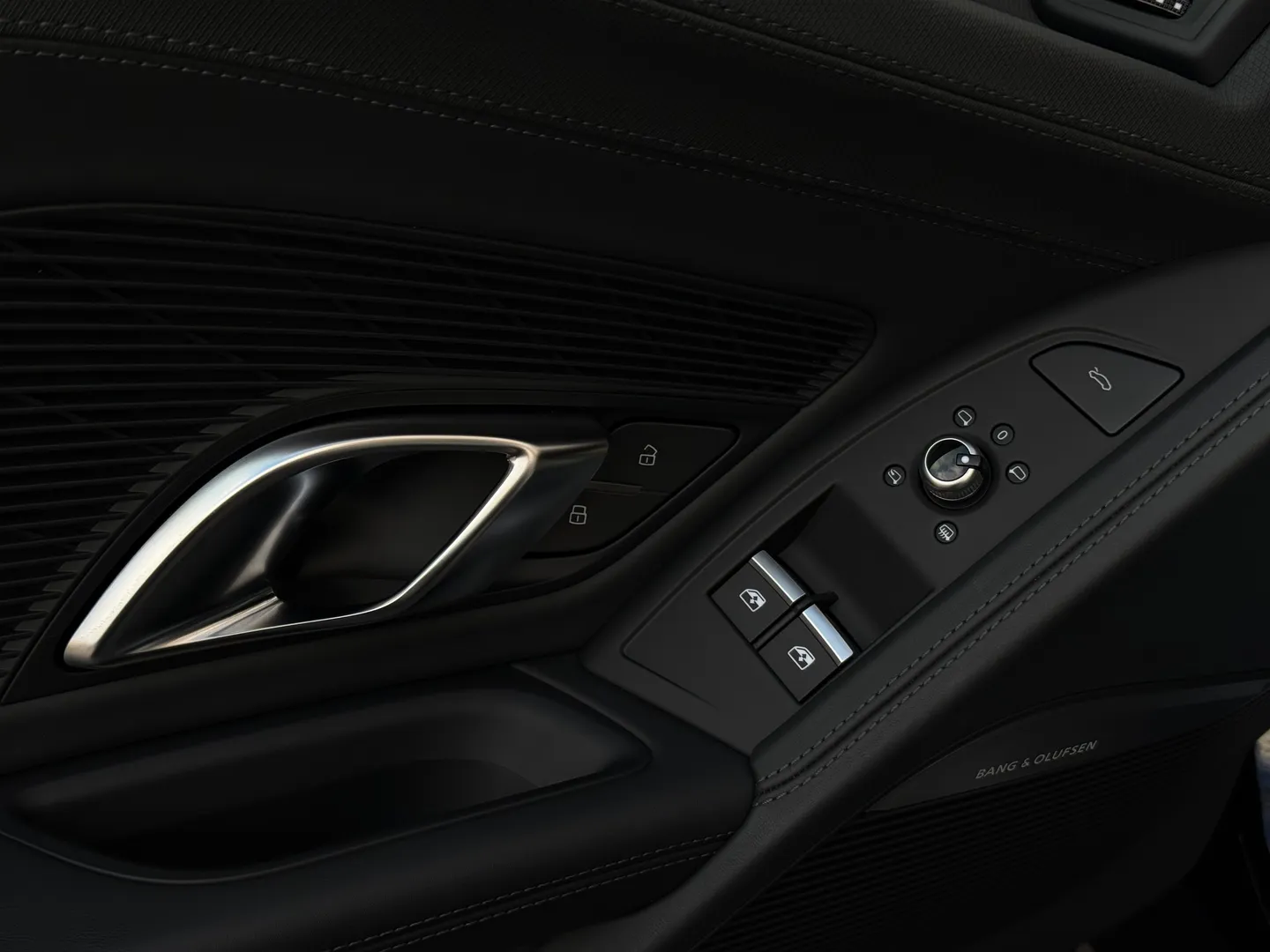 Audi R8 V10 Quattro Coupe — photo 47