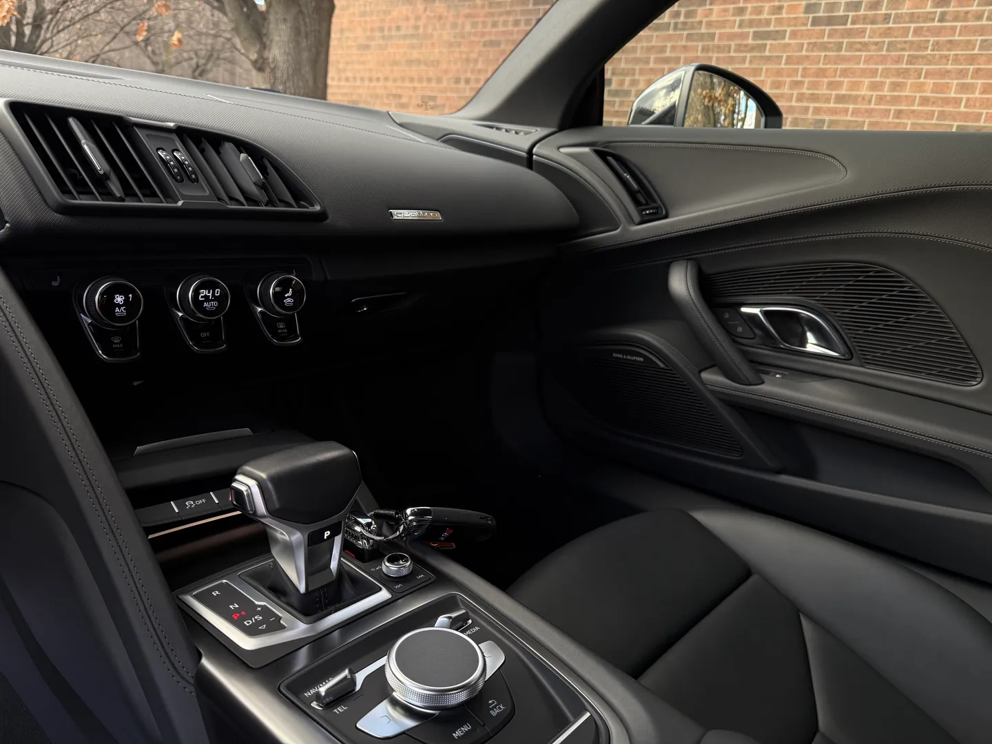 Audi R8 V10 Quattro Coupe — photo 49