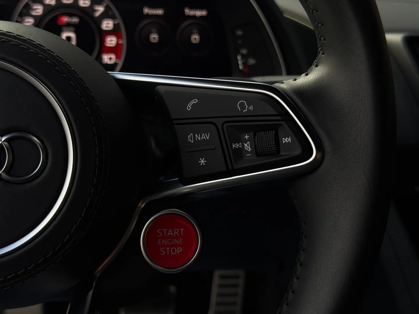Audi R8 V10 Quattro Coupe — photo 71