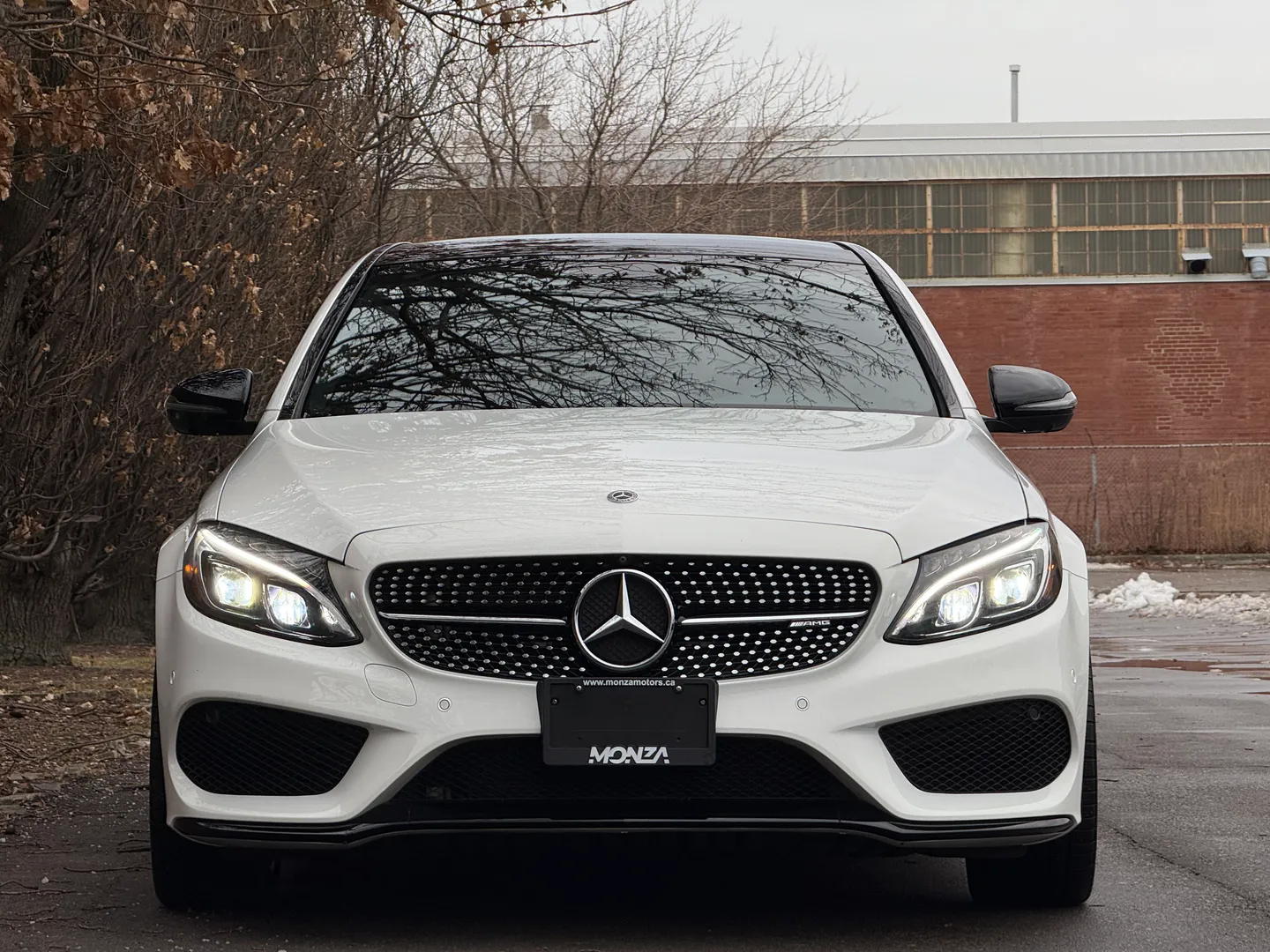 Mercedes Benz C43 AMG Sedan — photo 4
