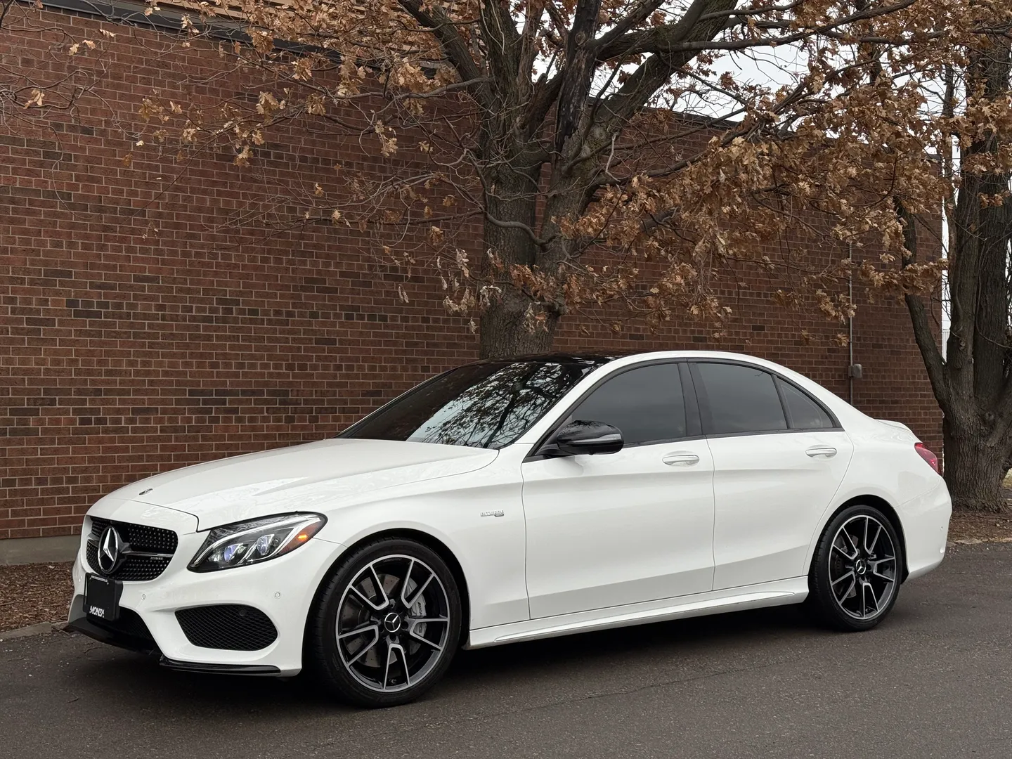 Mercedes Benz C43 AMG Sedan — photo 9