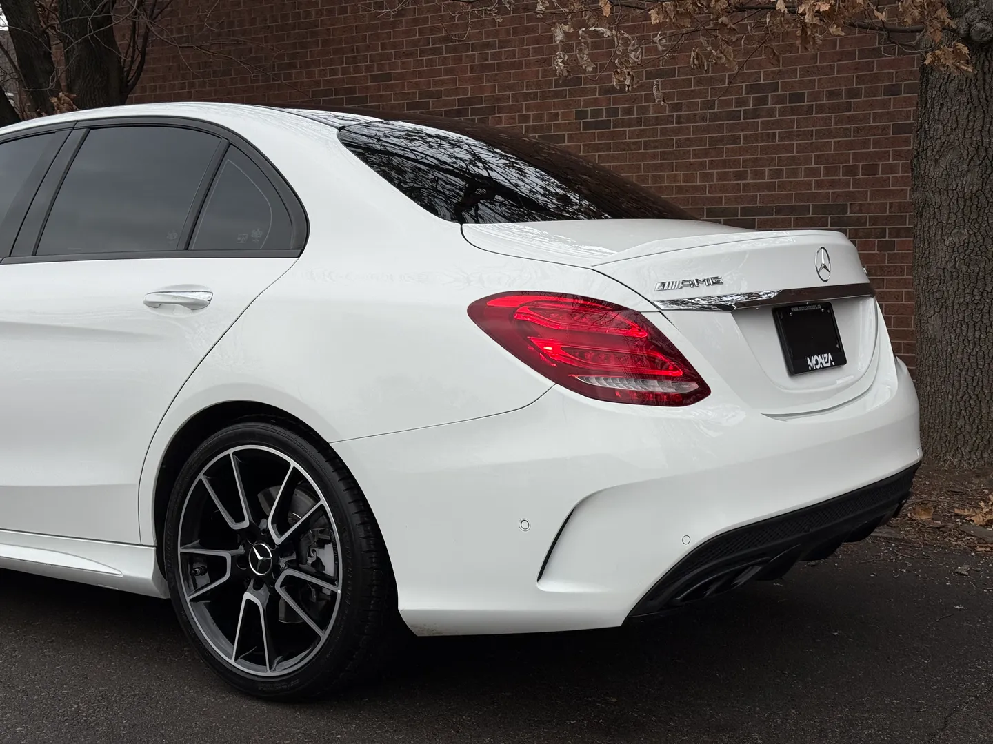 Mercedes Benz C43 AMG Sedan — photo 24