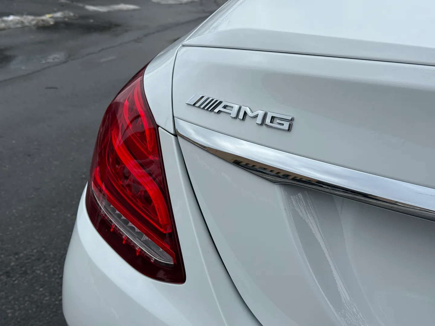 Mercedes Benz C43 AMG Sedan — photo 27