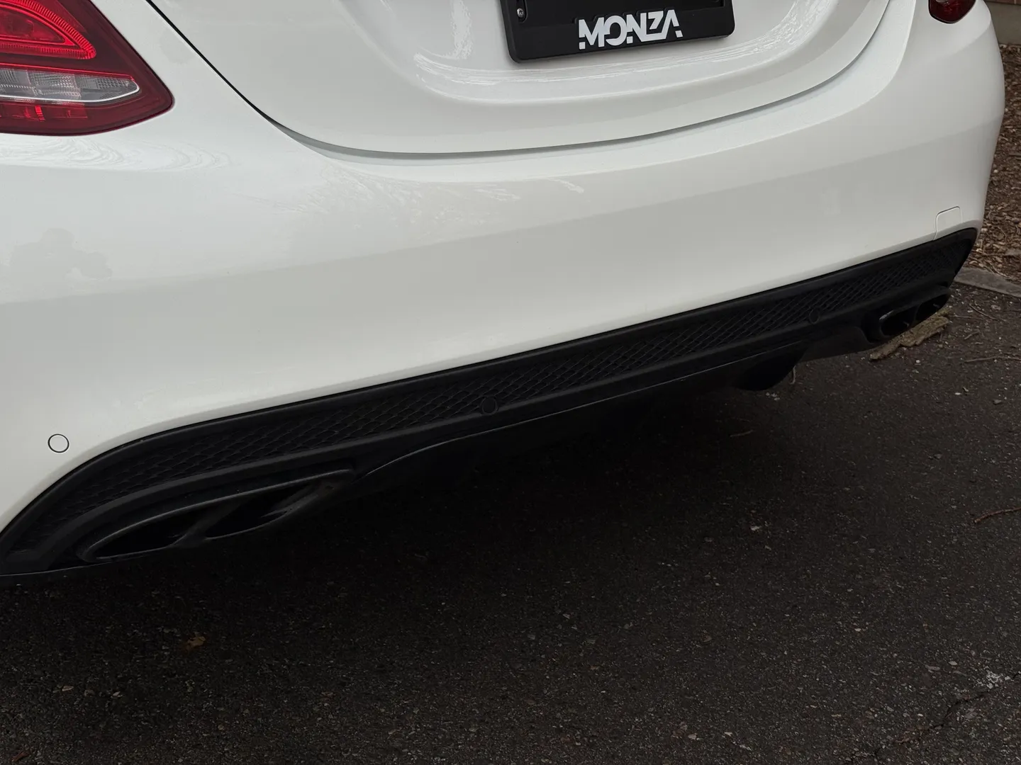 Mercedes Benz C43 AMG Sedan — photo 29