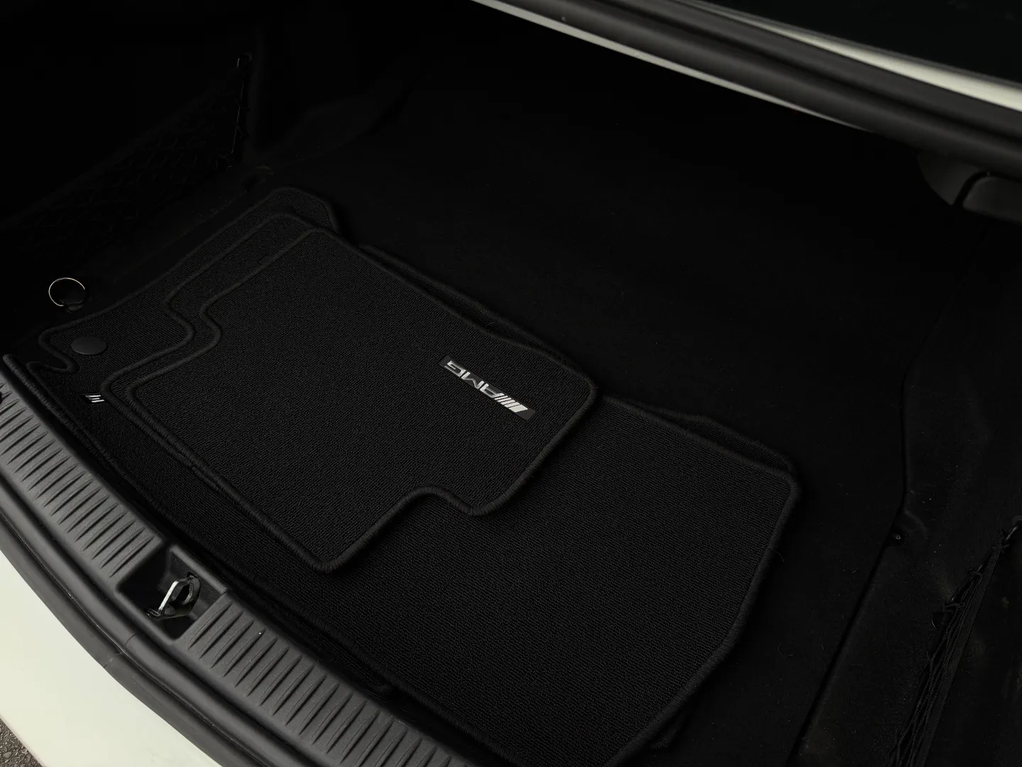 Mercedes Benz C43 AMG Sedan — photo 31