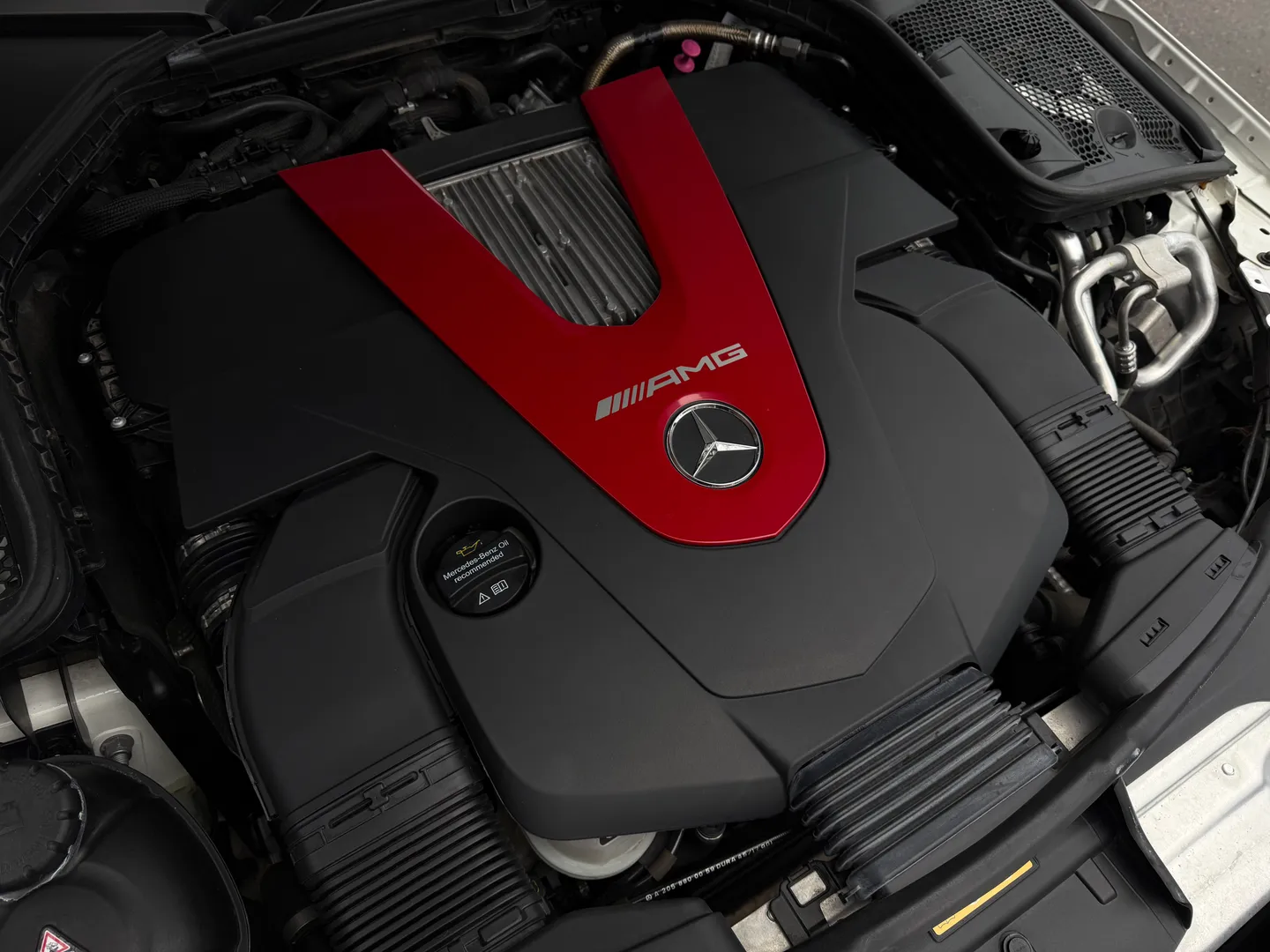 Mercedes Benz C43 AMG Sedan — photo 33