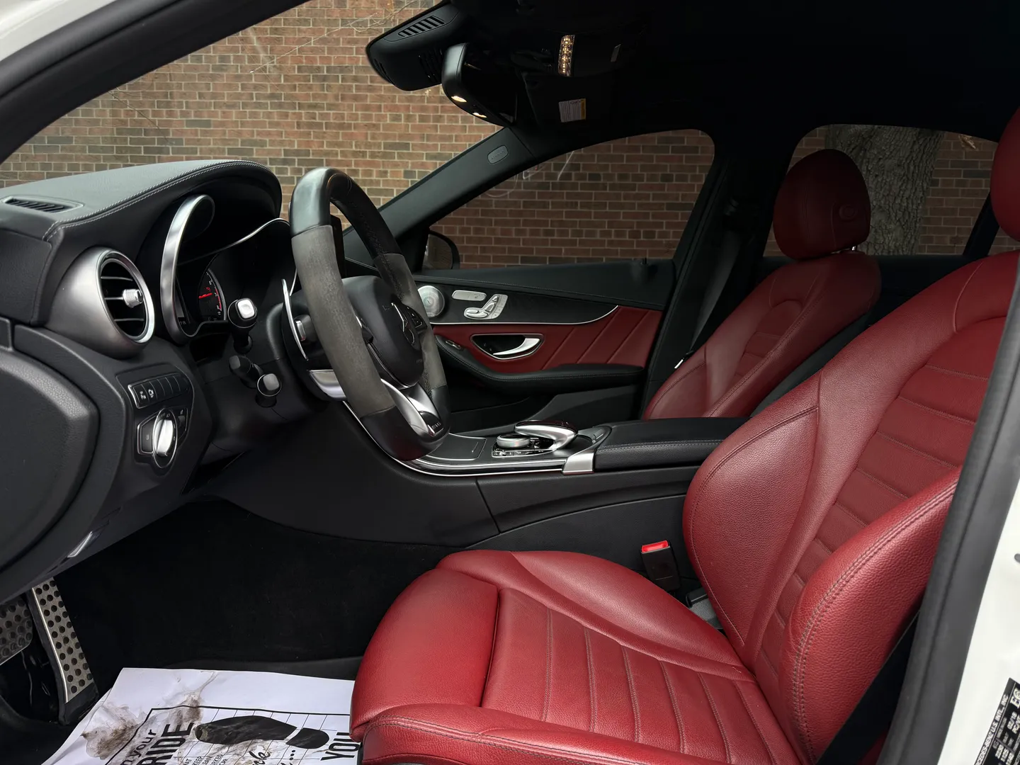 Mercedes Benz C43 AMG Sedan — photo 38