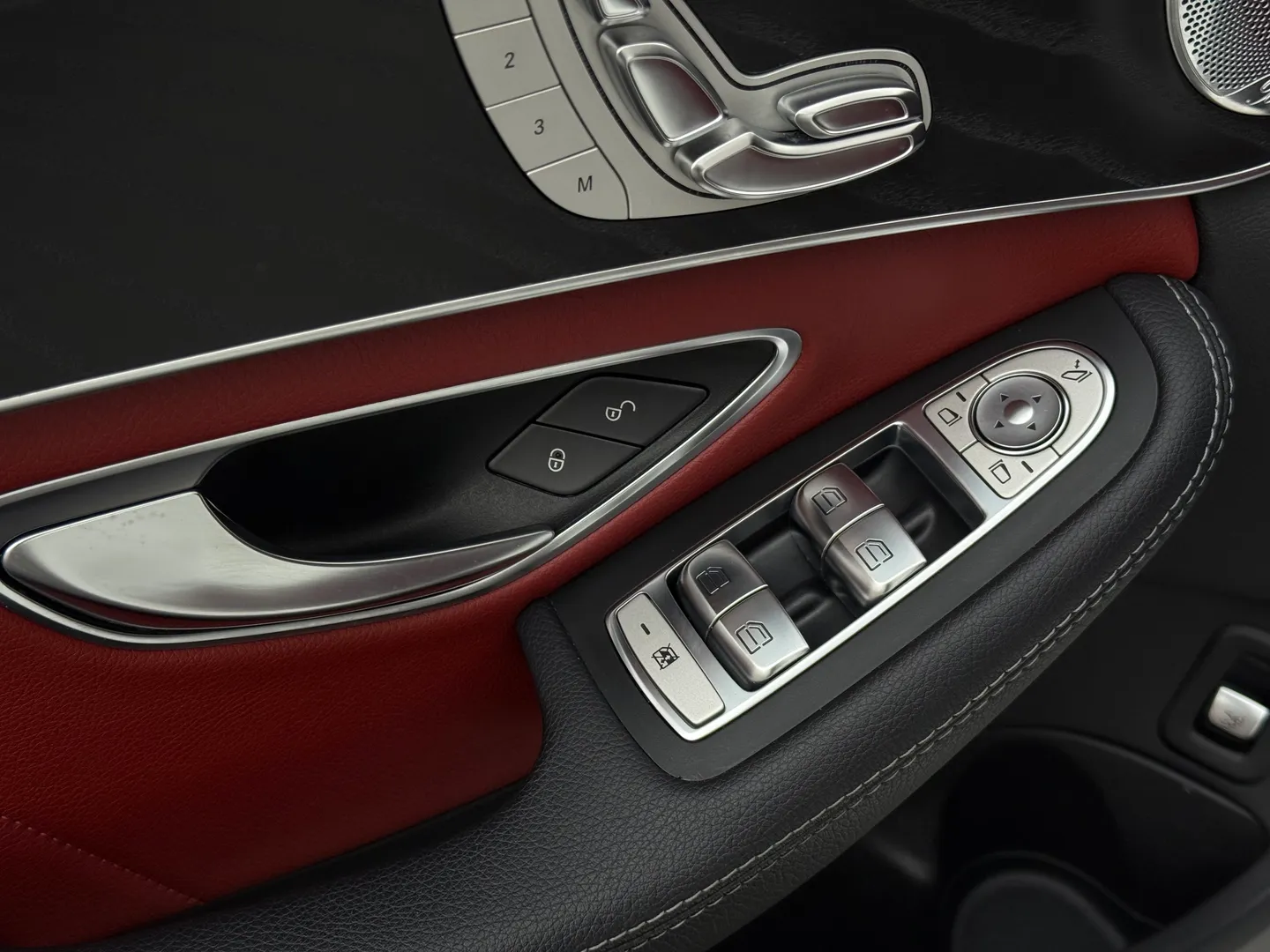 Mercedes Benz C43 AMG Sedan — photo 43