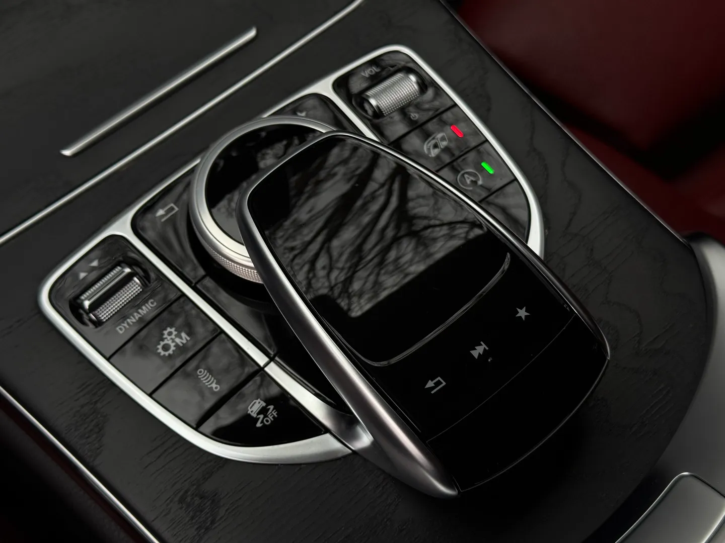 Mercedes Benz C43 AMG Sedan — photo 47